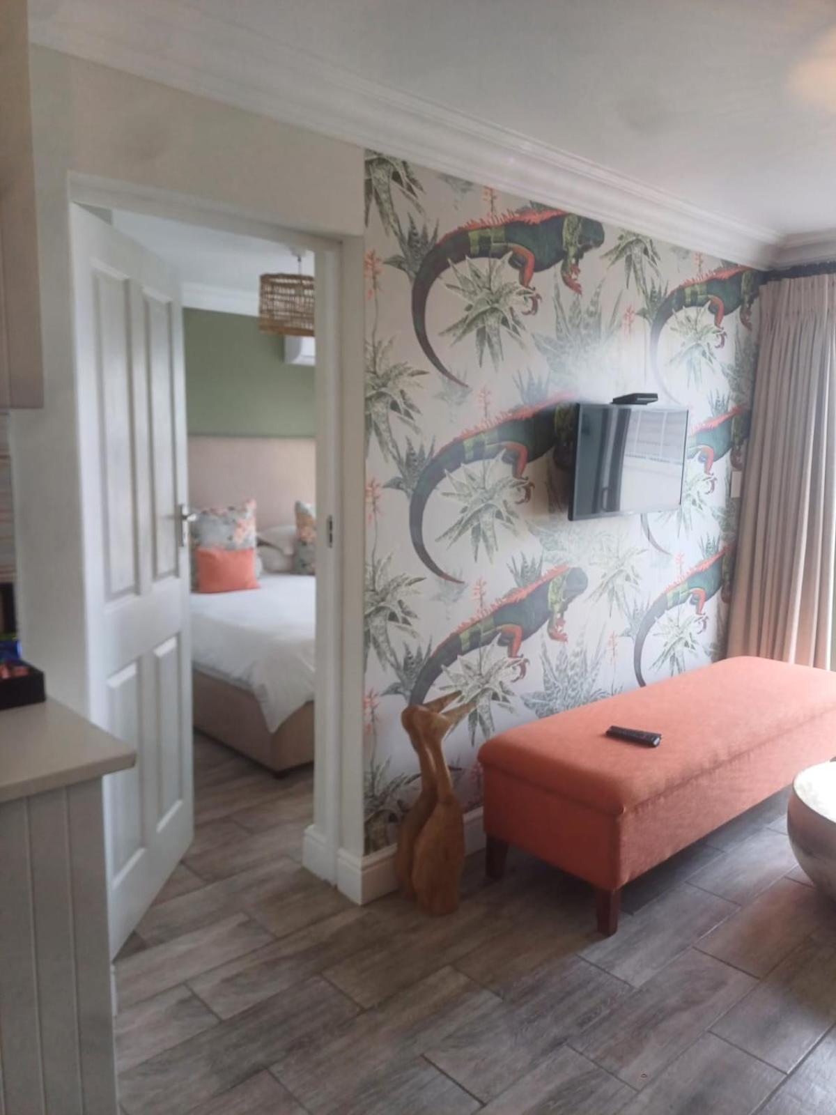 Thyme Wellness Spa And Guesthouse Кейптаун Екстериор снимка