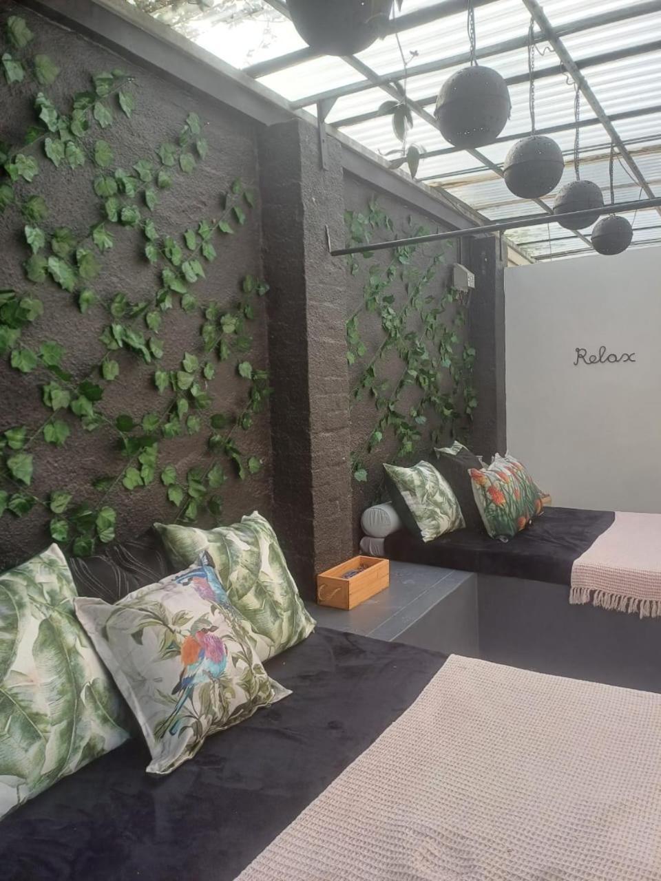 Thyme Wellness Spa And Guesthouse Кейптаун Екстериор снимка